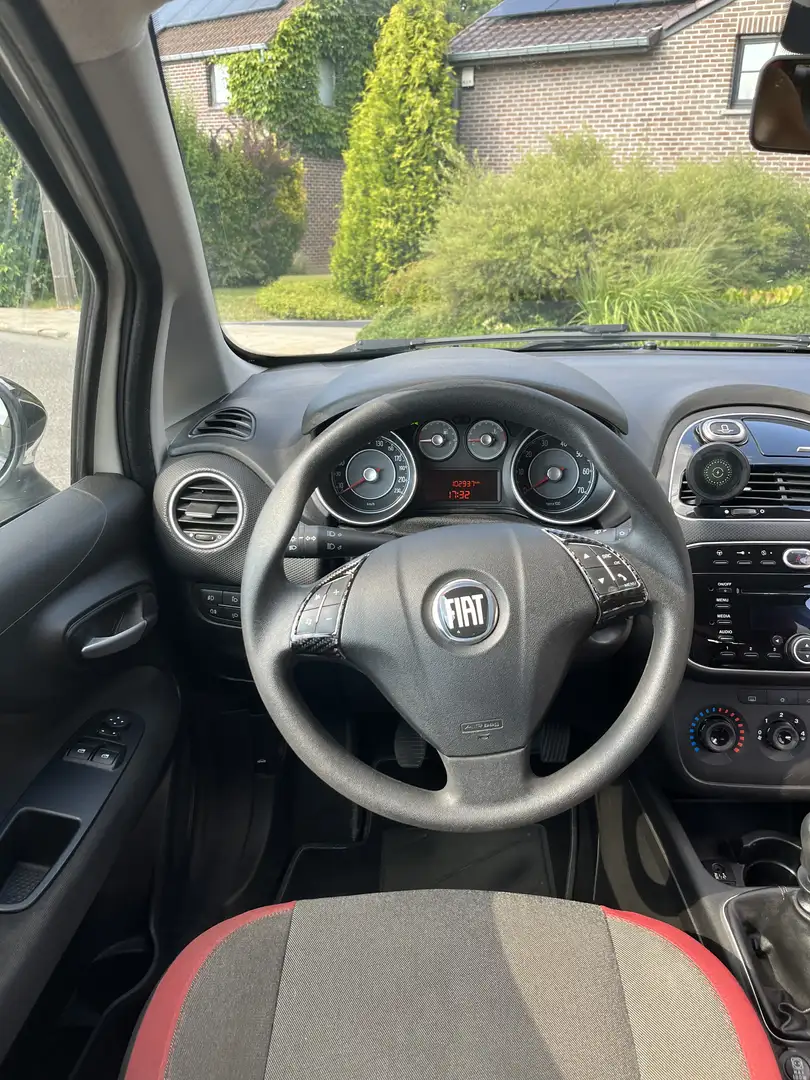 Fiat Punto 1.4i Easy Stop&Start - 2