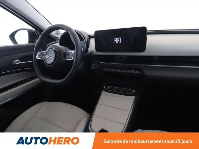 Fiat 600e view 13