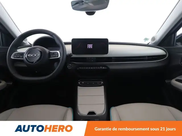 Fiat 600e view 12