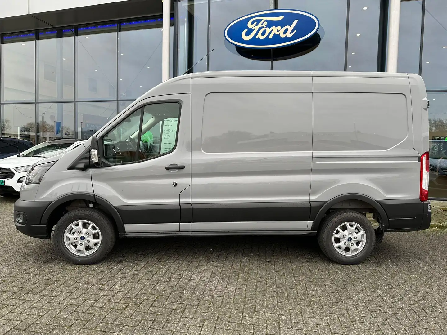Ford E-Transit 350 L2H2 Trend 68 kWh €7500 Korting! | Dodehoekdet - 2