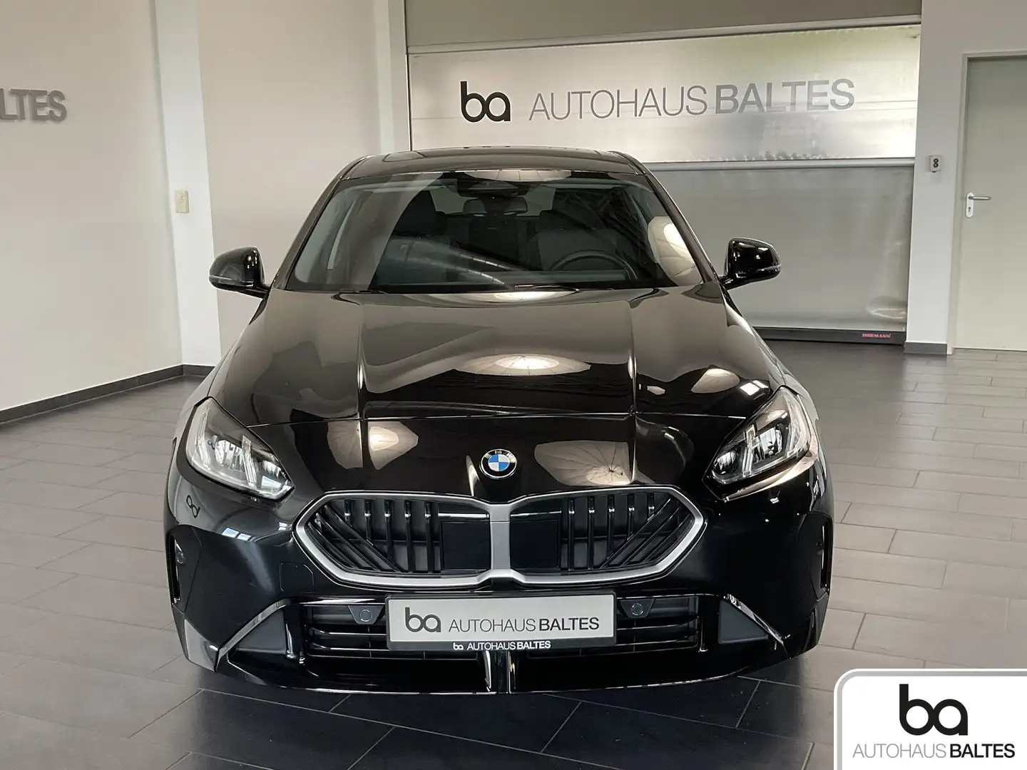 BMW 120 120i M Sport Design Pano/Park/Driv/AAC/DAB/Shadow Noir - 2