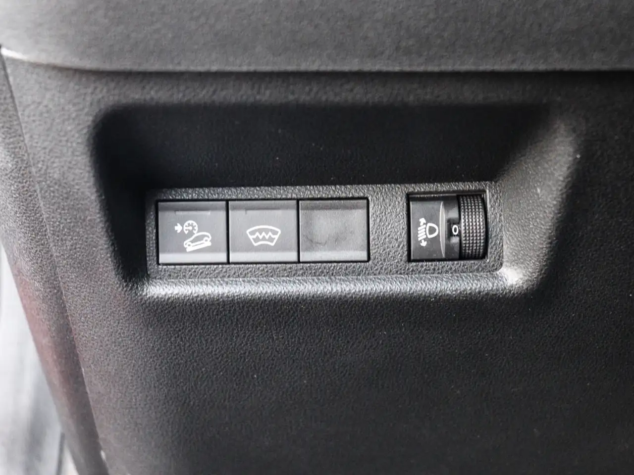 Jeep Avenger Altitude Electric Elektro LED Apple CarPlay Androi 11