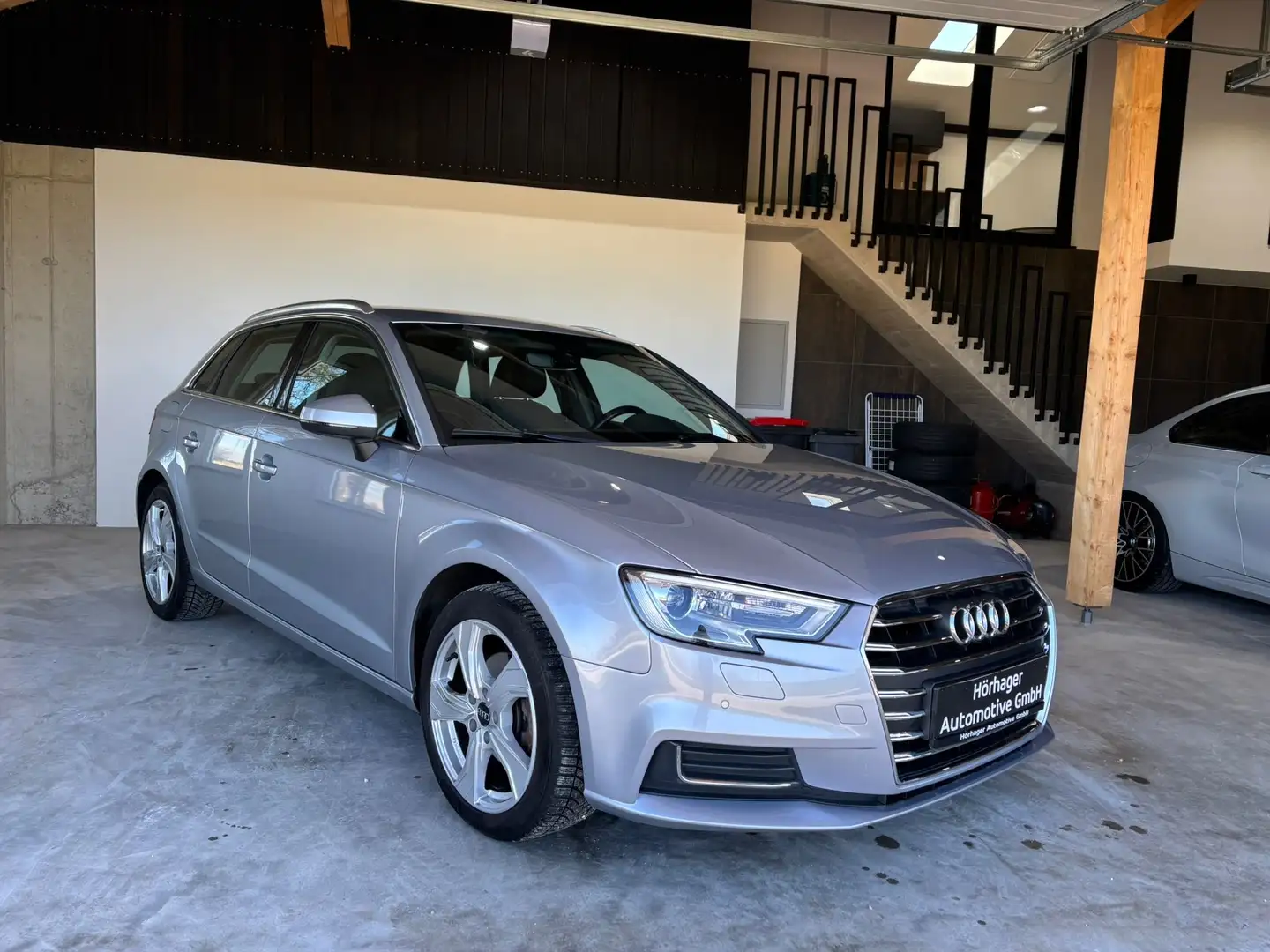 Audi A3 design S-Tronic Sportback*MMI*Sitzheizung*Top* Grau - 1