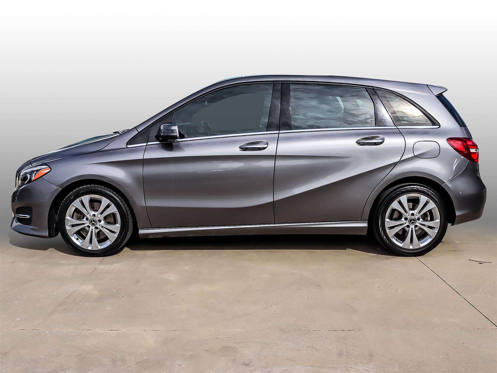 2018 Mercedes-Benz B-Class Avantgarde Edition | Navigation | LOW KMS — снимка 1