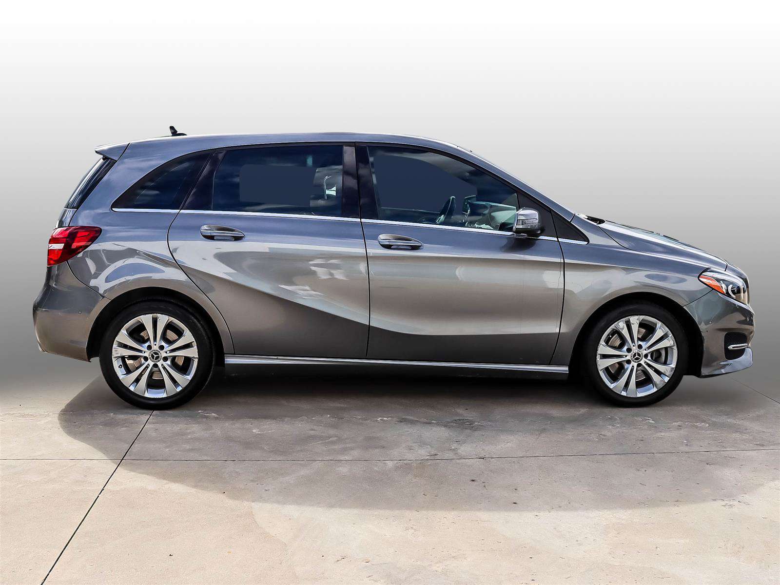 2018 Mercedes-Benz B-Class Avantgarde Edition | Navigation | LOW KMS — снимка 1