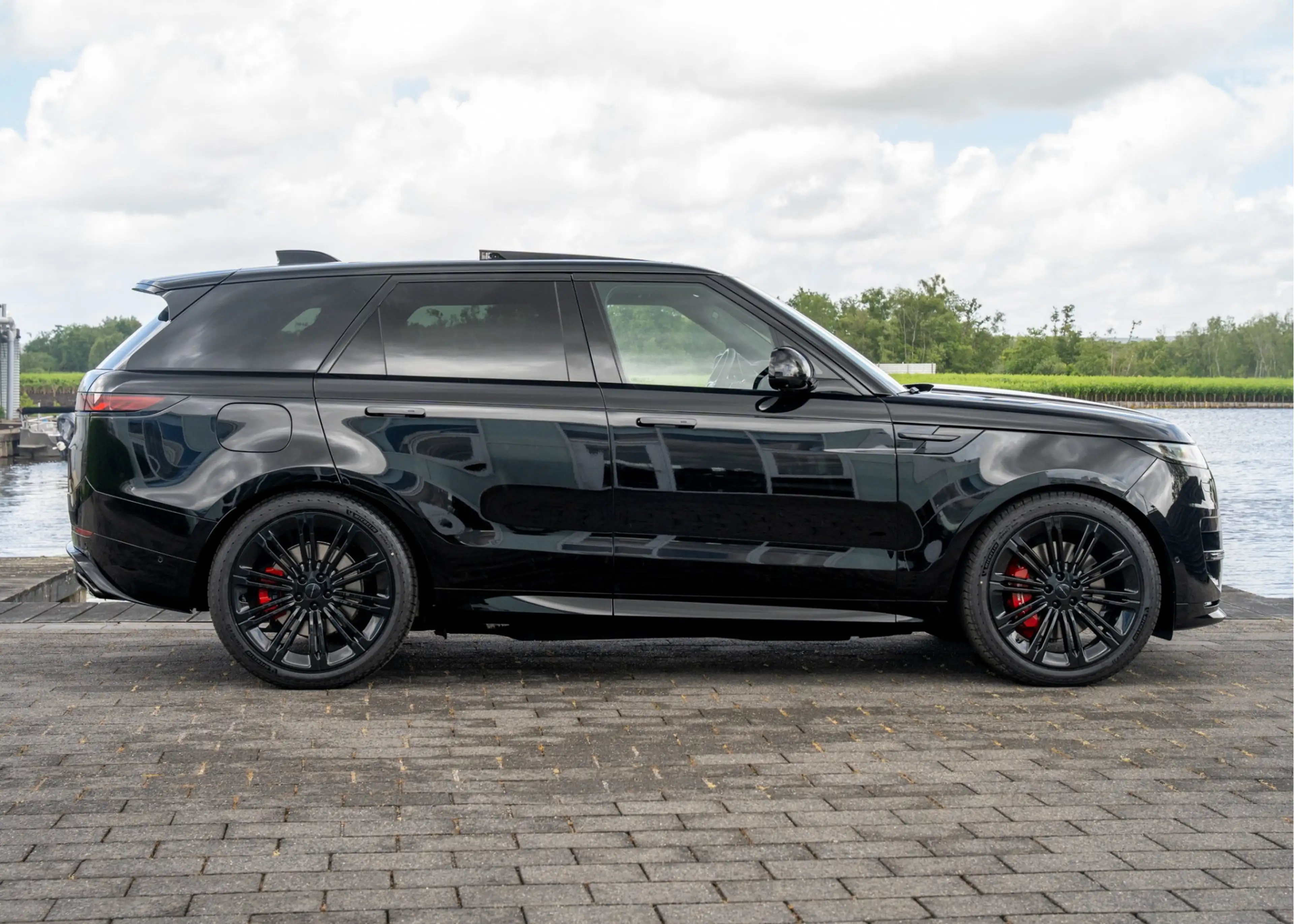Land Rover Range Rover Sport P460e Dynamic HSE | NP. 148.141,- | Enhanced Black — photo 10