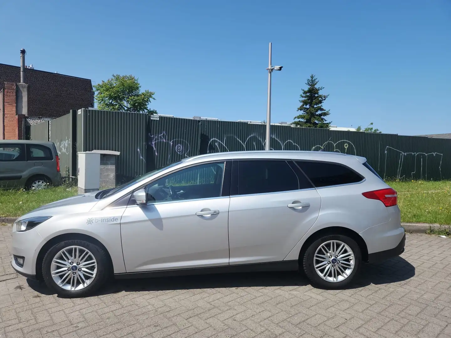 Ford Focus 1.5 TDCi SYNC Edition - 1