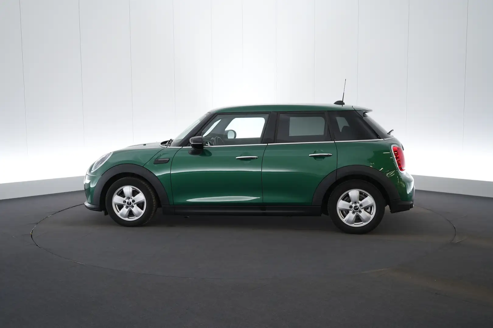 MINI One 1.5i Classic LED GPS PDC Carplay Cruise Ctrl Groen - 2