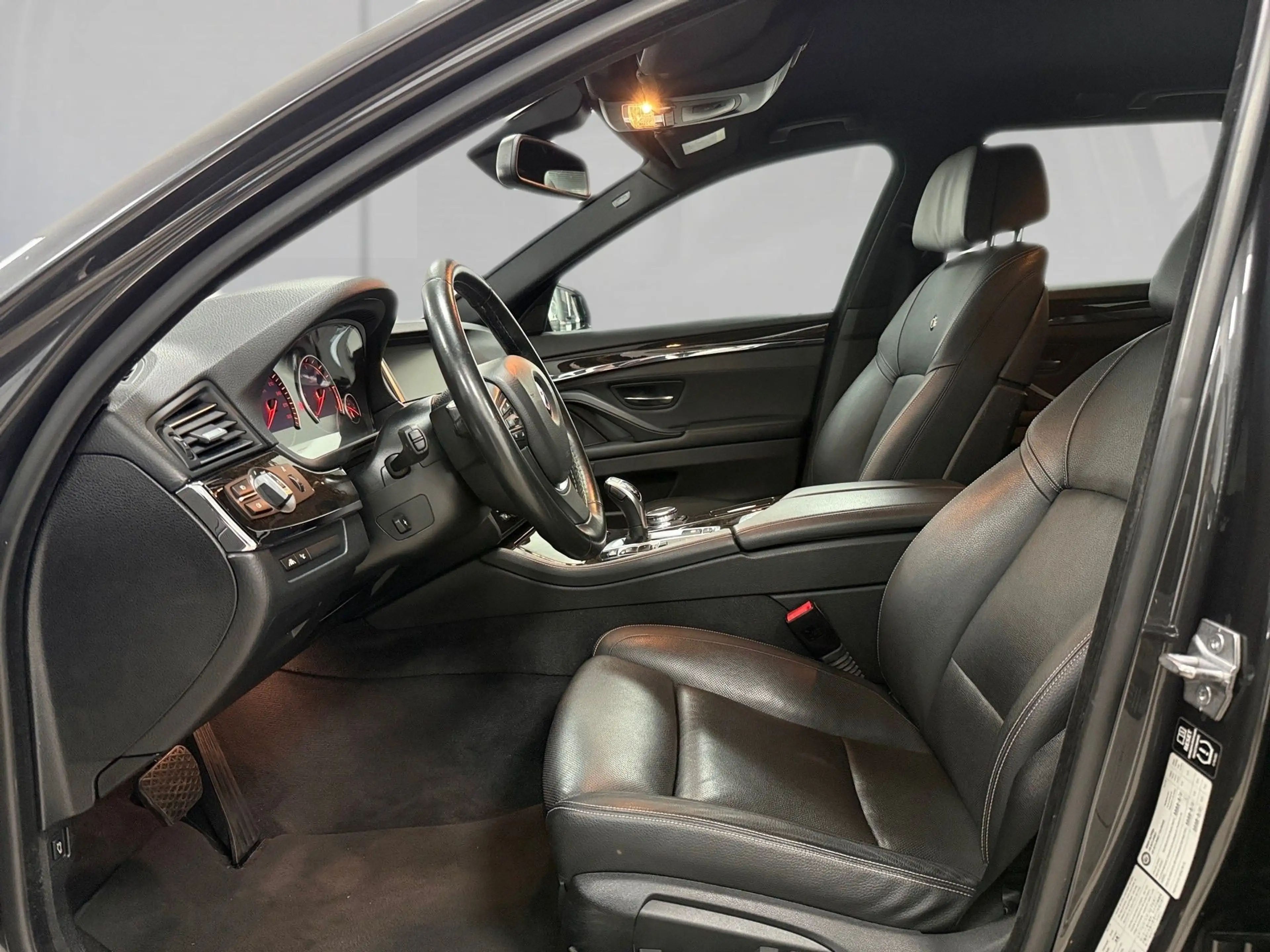 Alpina D5 Biturbo Touring*SHZ*STZBLFT*360*ACC* — photo 9
