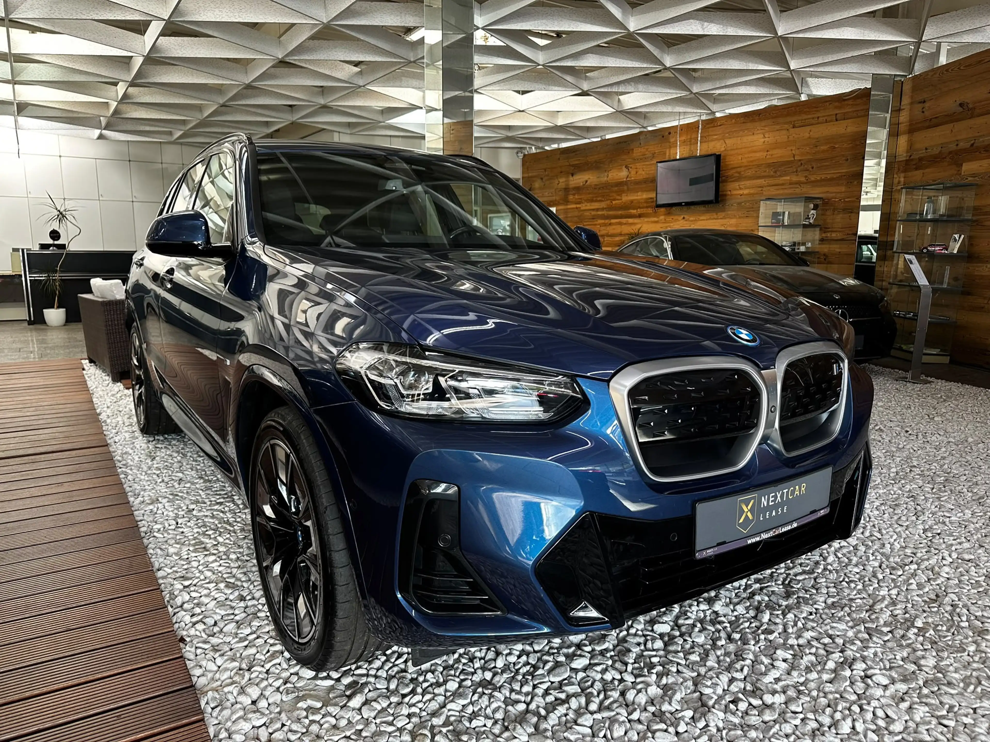 BMW X3 Impr.M-Technic H K Amb.DrvAssPro Mem Pano — photo 3
