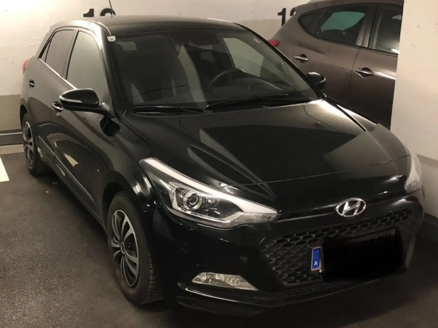 Hyundai i20 i20 1,25 Edition 25 Edition 25 Schwarz - 1