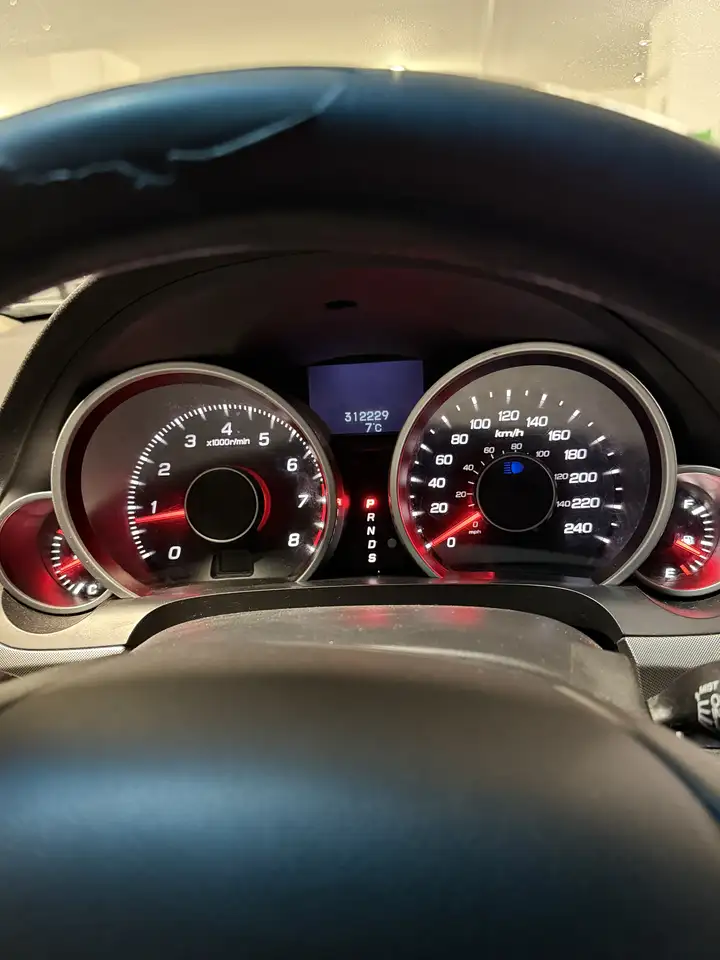 Acura TL снимка Acura TL