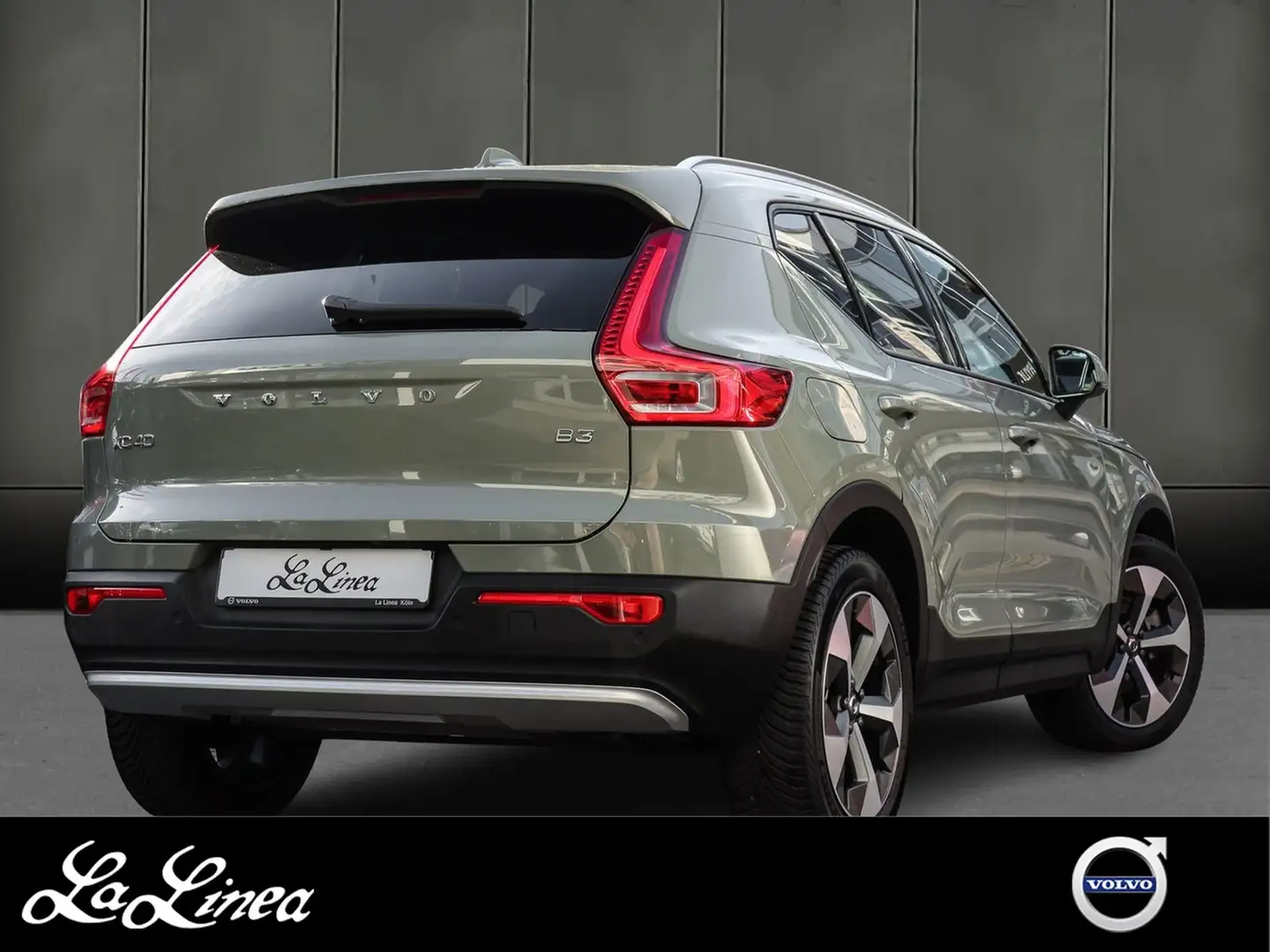 Volvo XC40 B3 (B) Core #AHK/Sitzh./PDC/RFK/Automatik/Navi Grün - 2