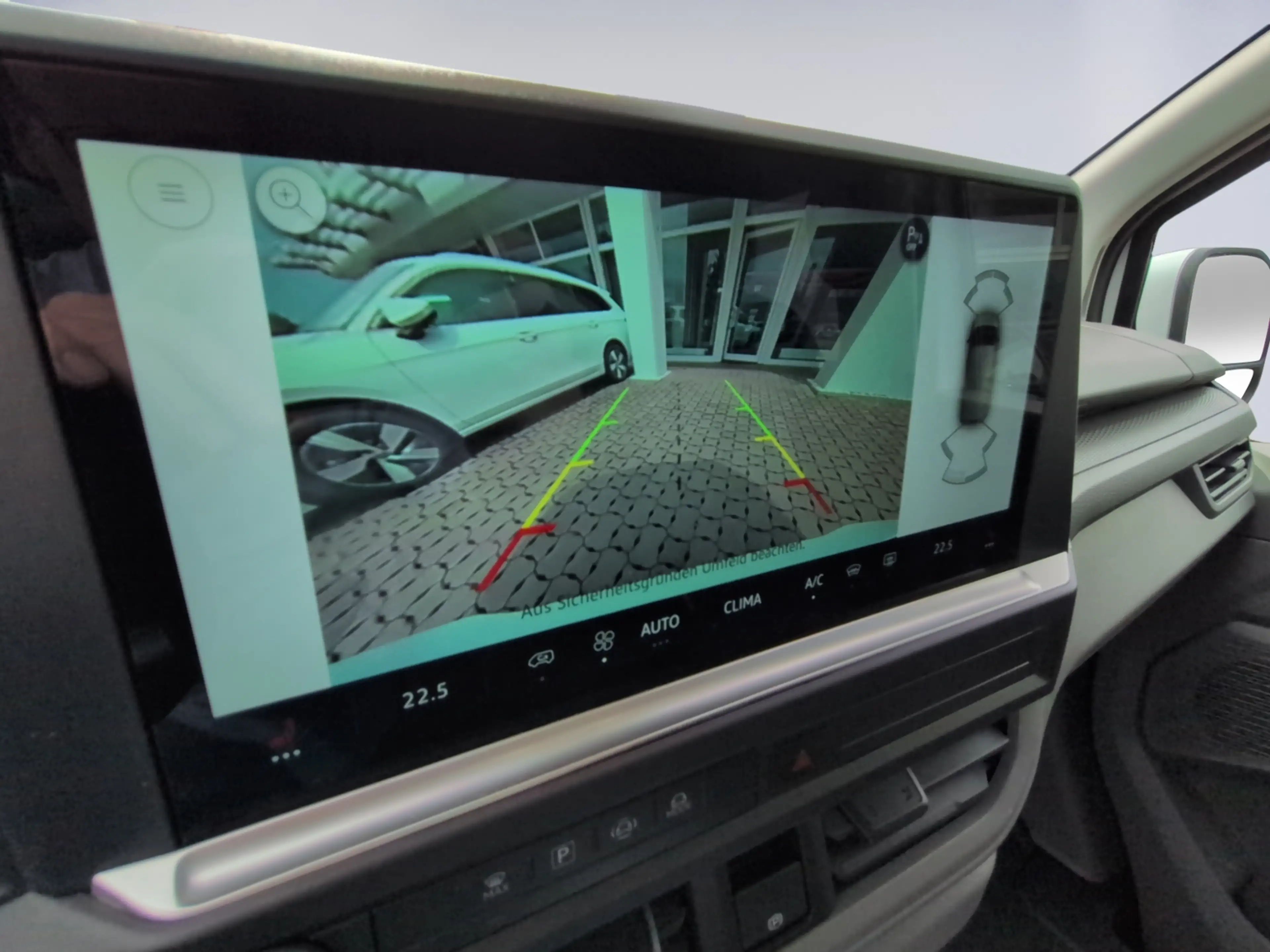 Volkswagen T7 Kombi 2.0 TDI KR AHK+LED+NAVI+ALU+SH+ — photo 14