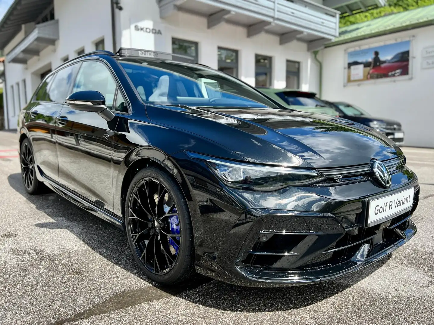 Volkswagen Golf R Variant 2.0 TSI DSG 4Motion Pano AHK 19" Zwart - 1