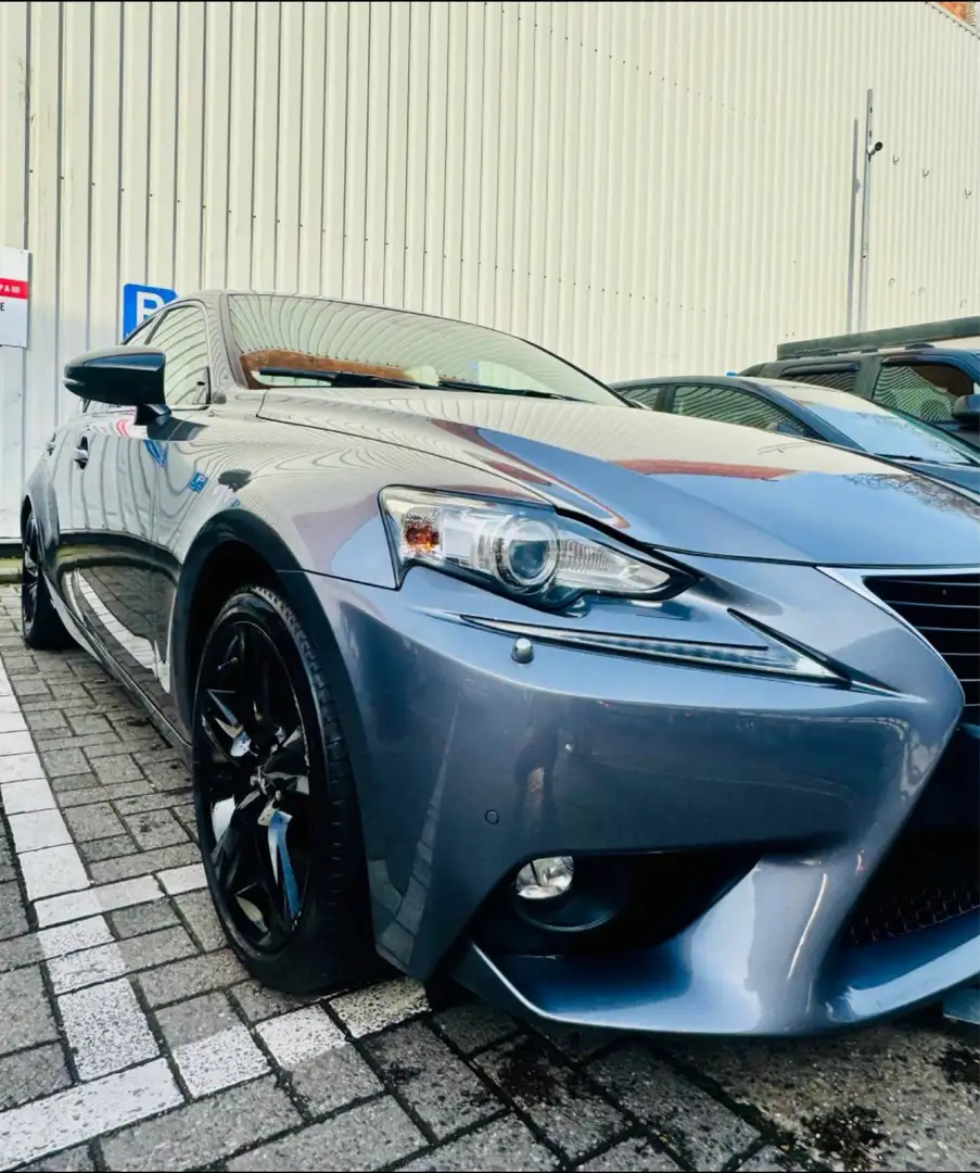 Lexus IS 300 300h Szürke - 2