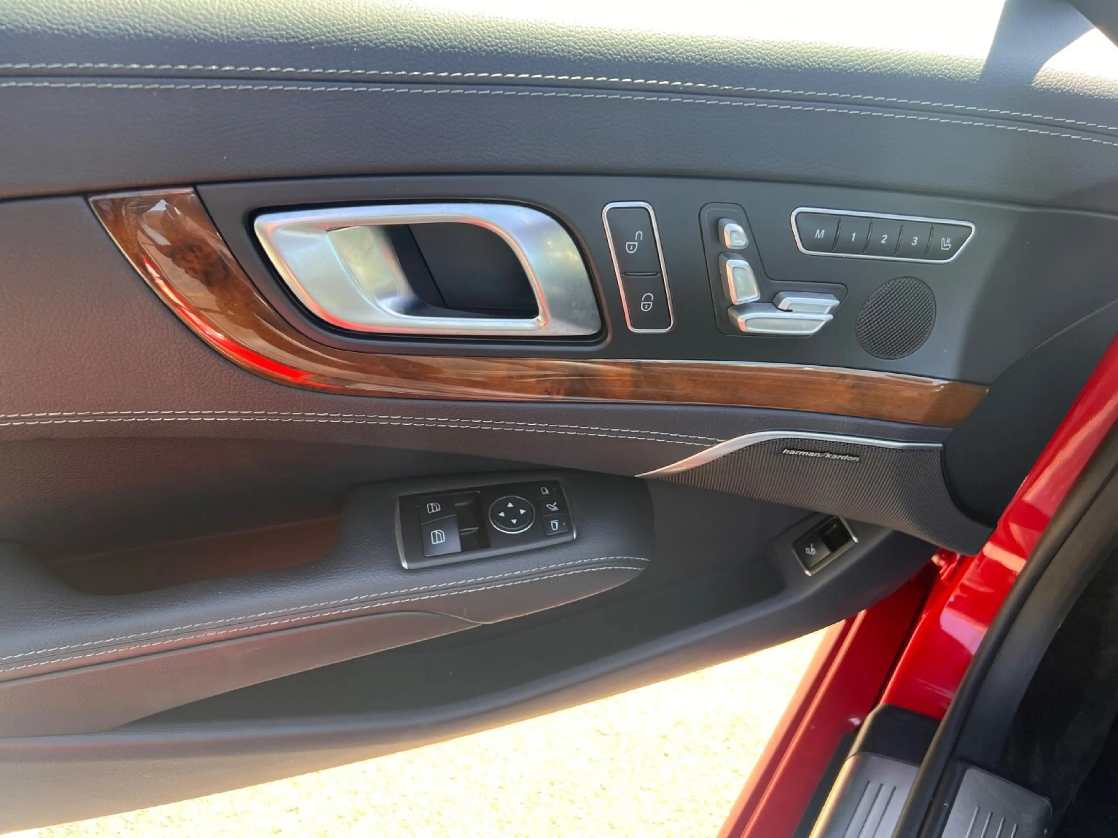 Mercedes-Benz SL 500 AMG /Leder/Navi/SHZ/Xenon/Kam/Sitzkühlung — photo 14