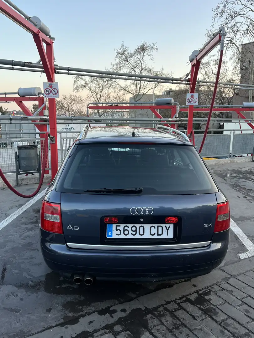 Audi A6 Avant 2.4 - 1