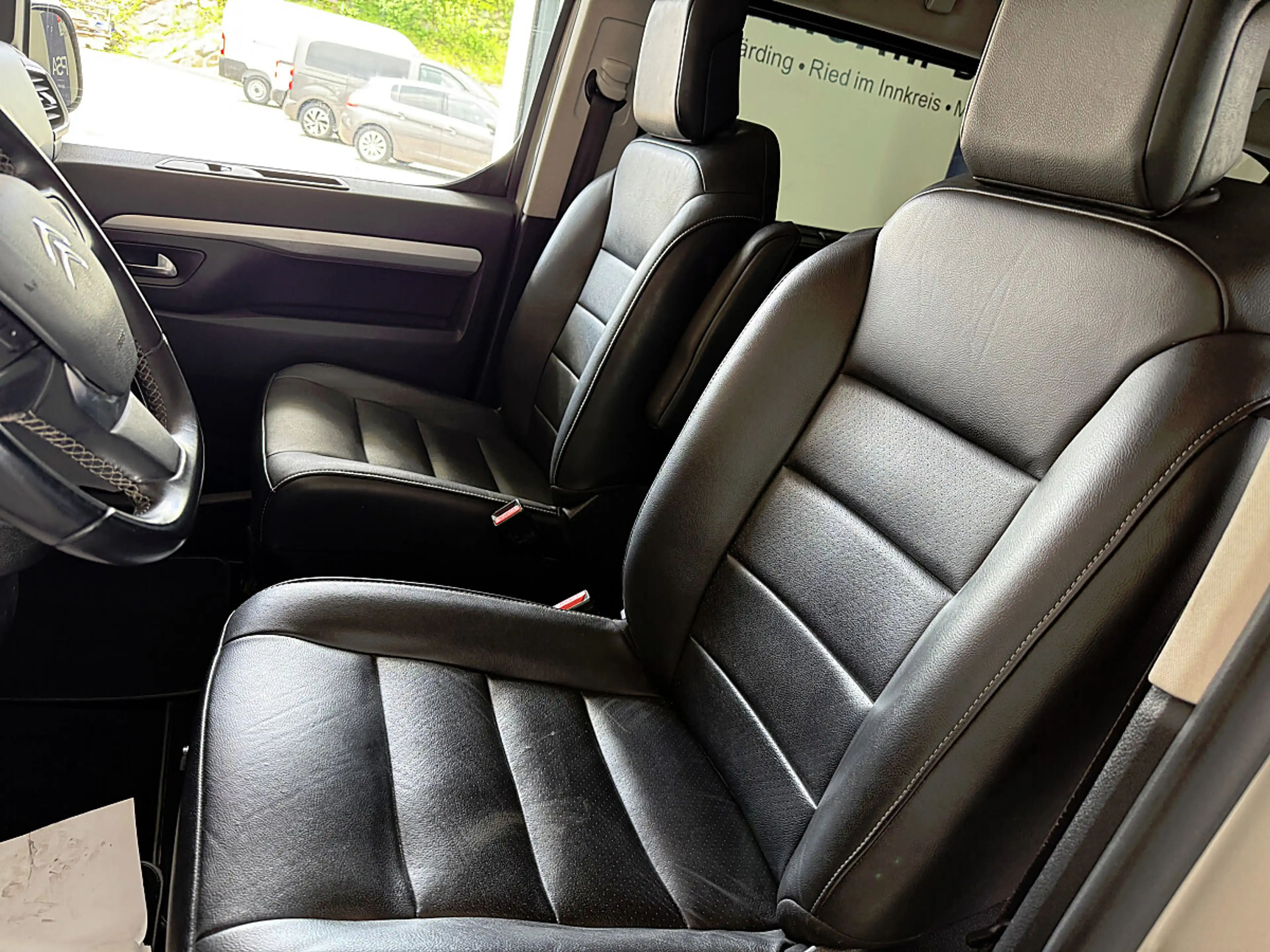 Citroen Spacetourer BlueHDI 180 S&S EAT6 M Shine — photo 12