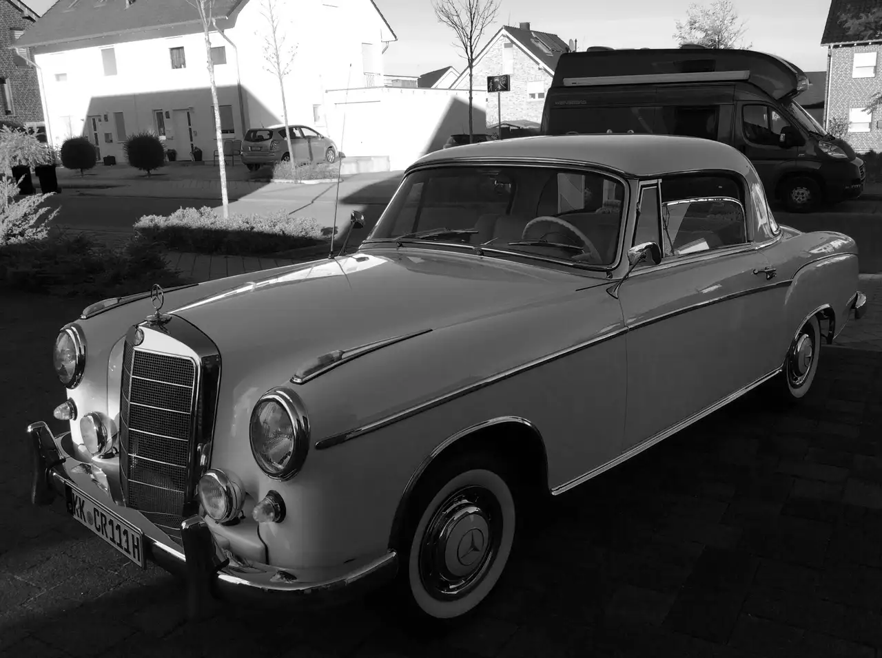 Mercedes-Benz 220S, foto 4