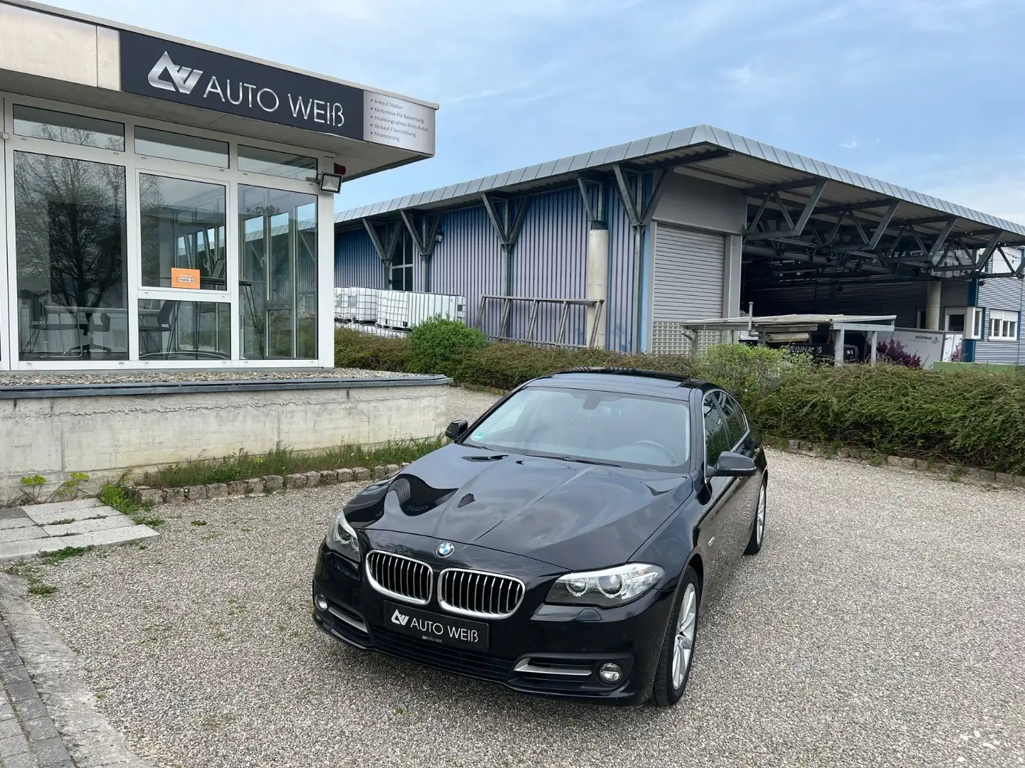 BMW 520 Baureihe 5 Lim/GSD/STANDHEIZUNG/LED/EURO-6 Schwarz - 1