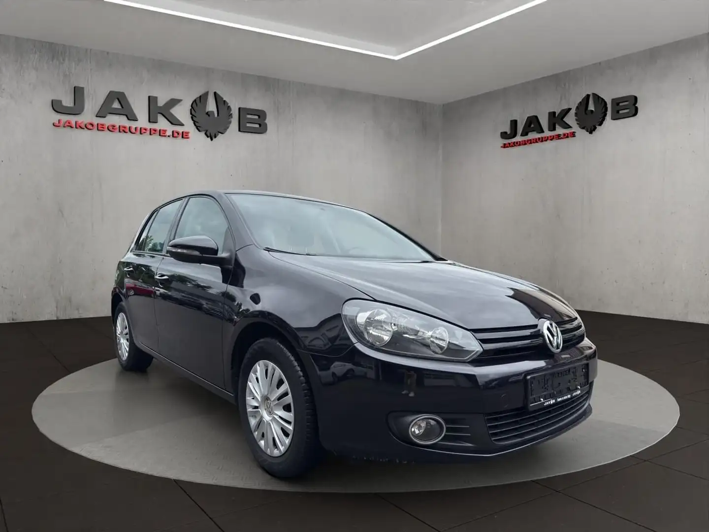 Volkswagen Golf VI 1.6 TDI Trendline 77 kW (105 PS), Schalt. 5-... Negru - 2
