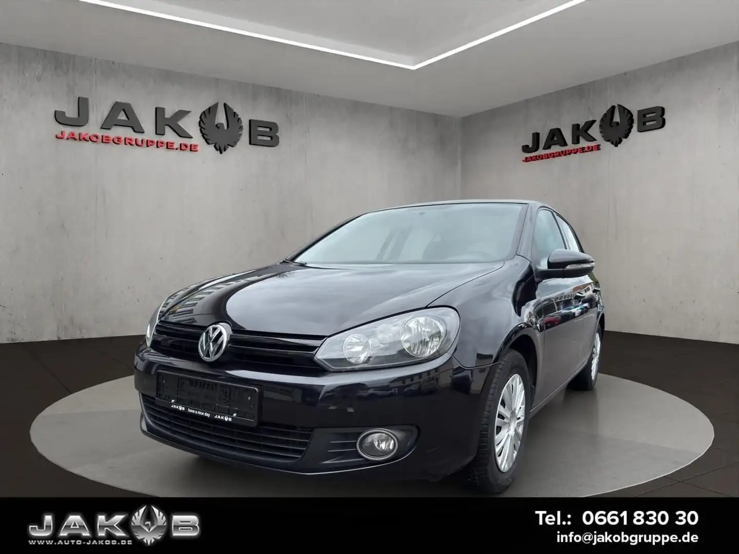 Volkswagen Golf VI 1.6 TDI Trendline 105 PS, Sch... Zwart - 1