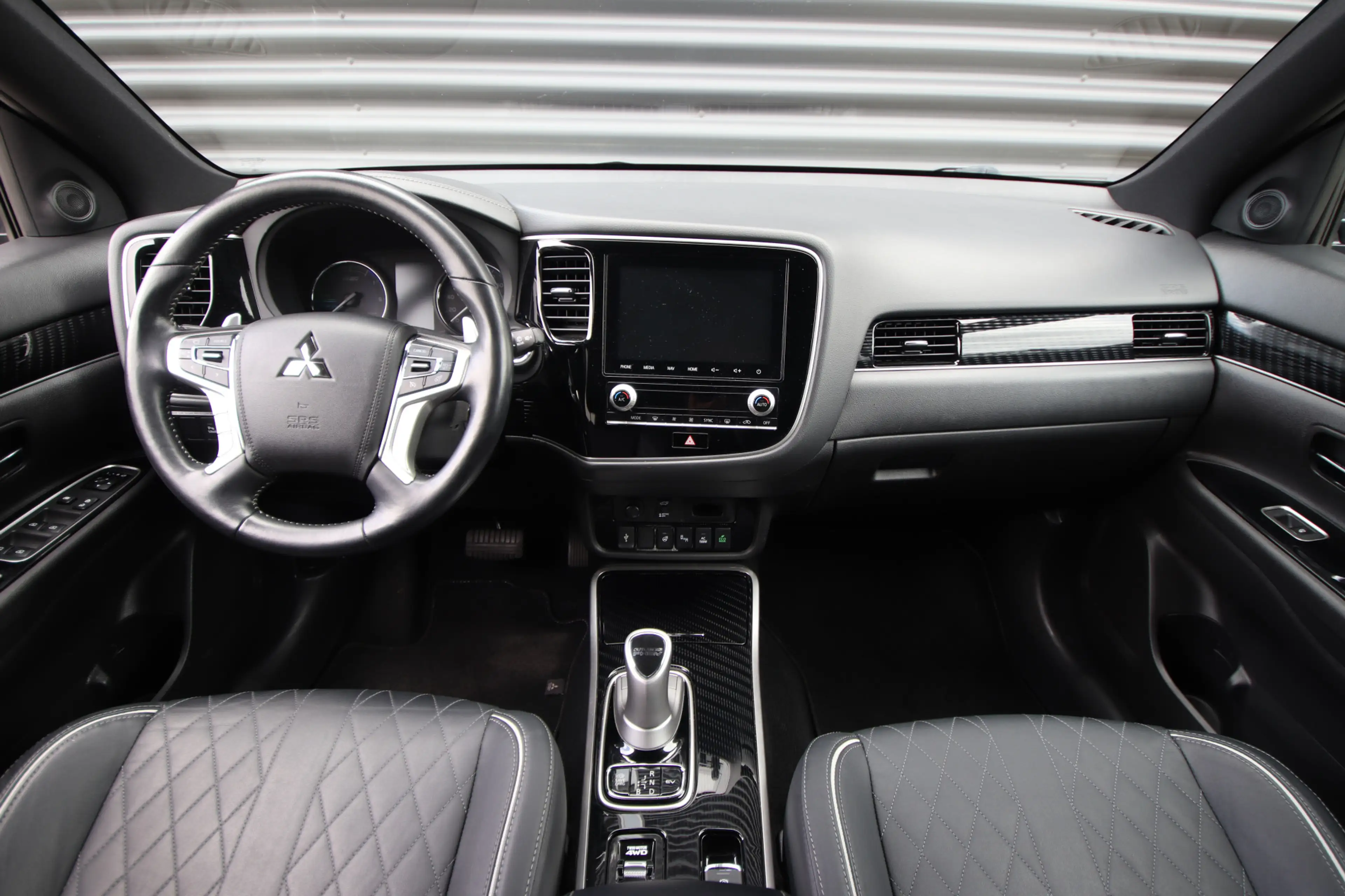 Mitsubishi Outlander 2.4 PHEV Instyle 1e eigenaar, dealer o.h. — photo 4