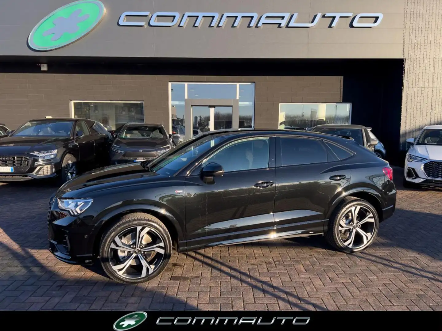 Audi Q3 SPB 40 TDI quattro S tronic Identity Black Nero - 1