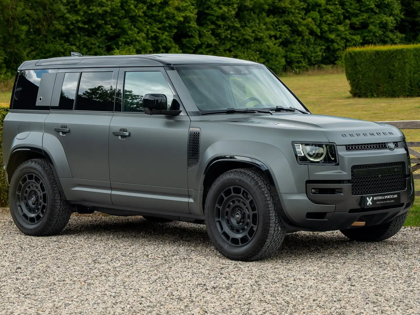 Land Rover Defender Defender 110 4.4 V8 P635 Octa Edition One Verde - 1