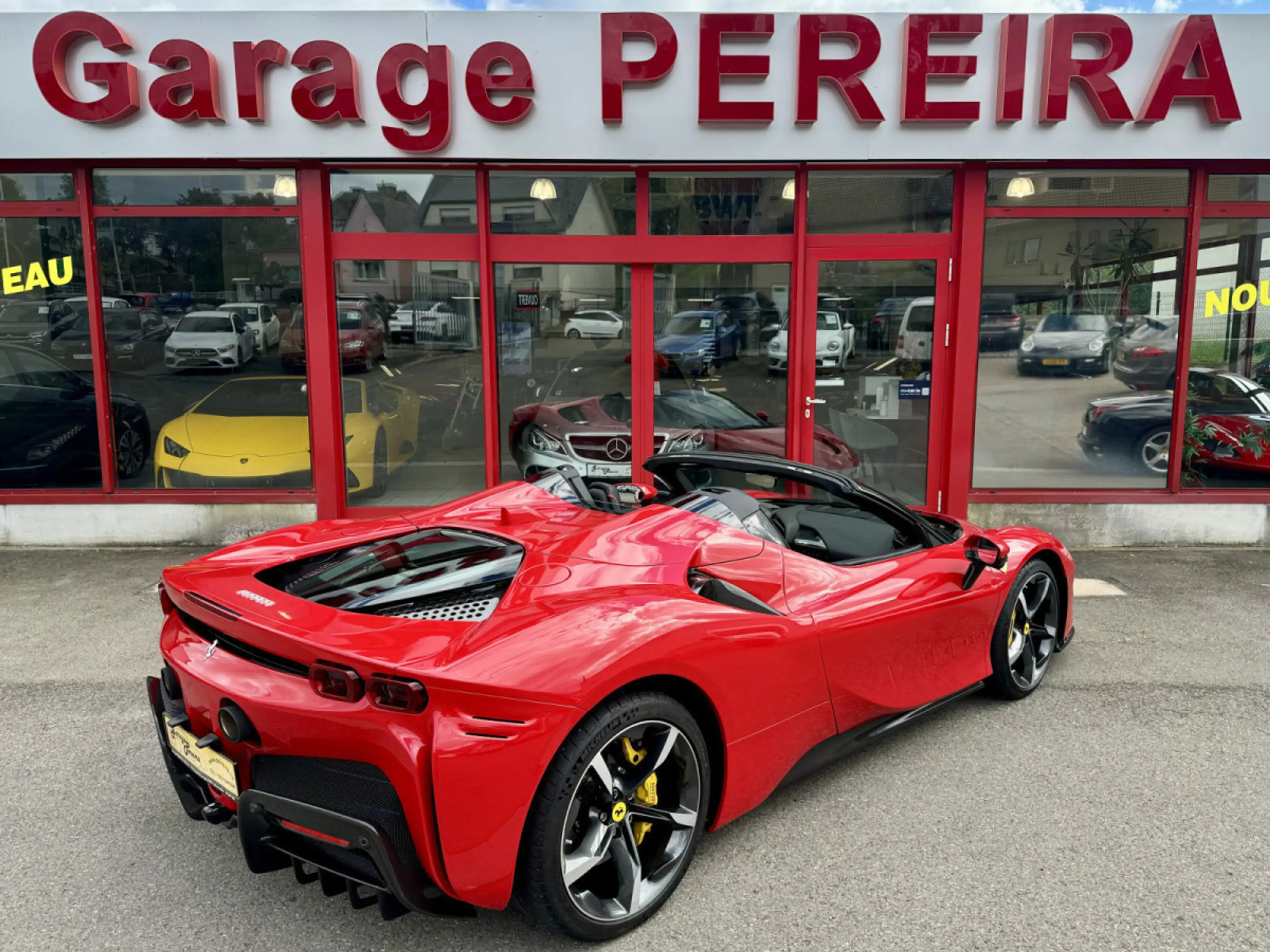 Ferrari SF90 Spider REPRISES POSSIBLE ... INZAHLUNGEN MÖGLICH Full opt — photo 2