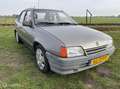Opel Kadett 1.6i LS UNIEKE SCHUURVONDST Gris - thumbnail 2