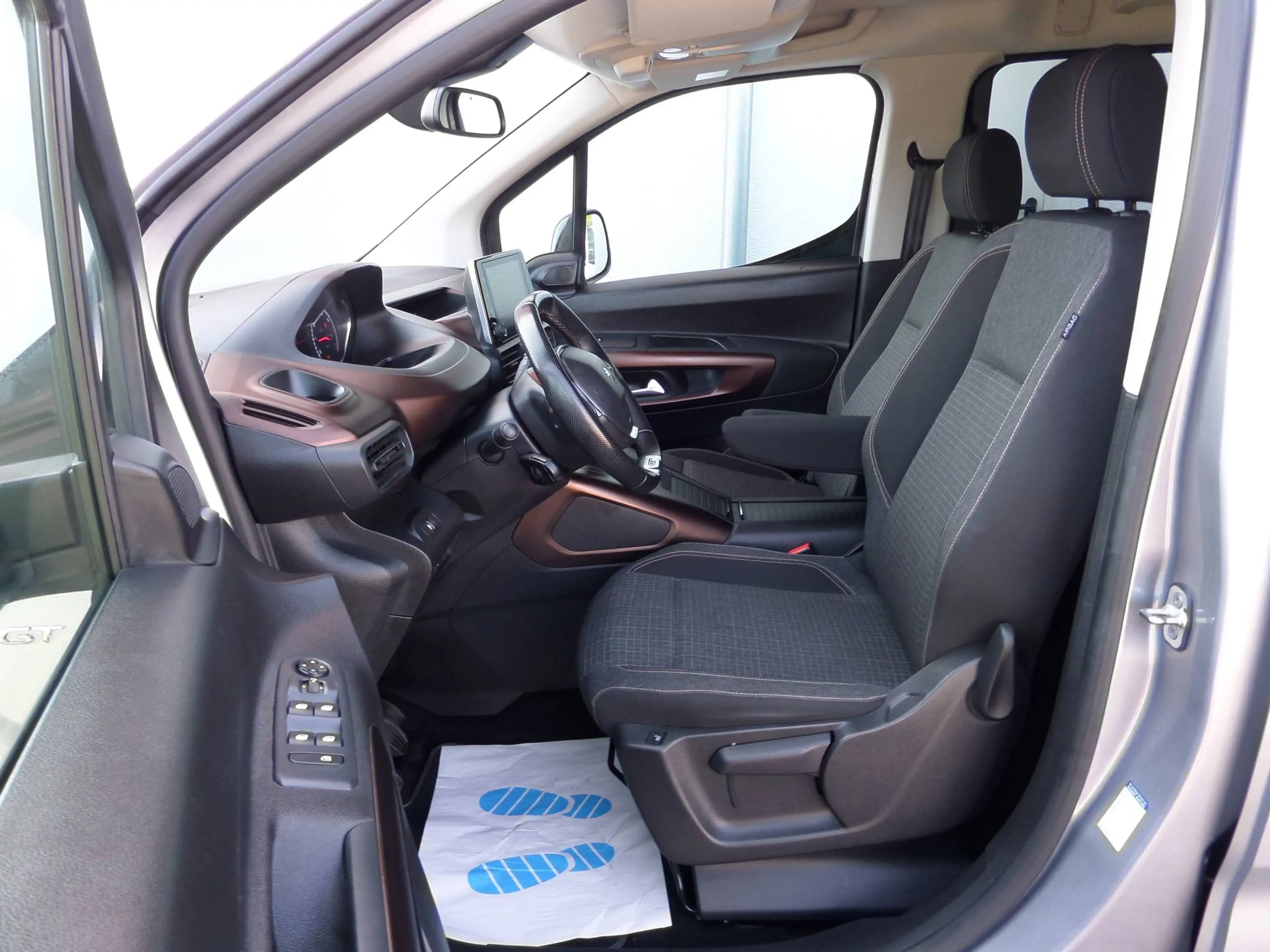 Peugeot Rifter GT L2+7-Sitzer+Standhzg+Navi+ACC+Cam+1.5 BlueHDI+1. Hand — photo 14