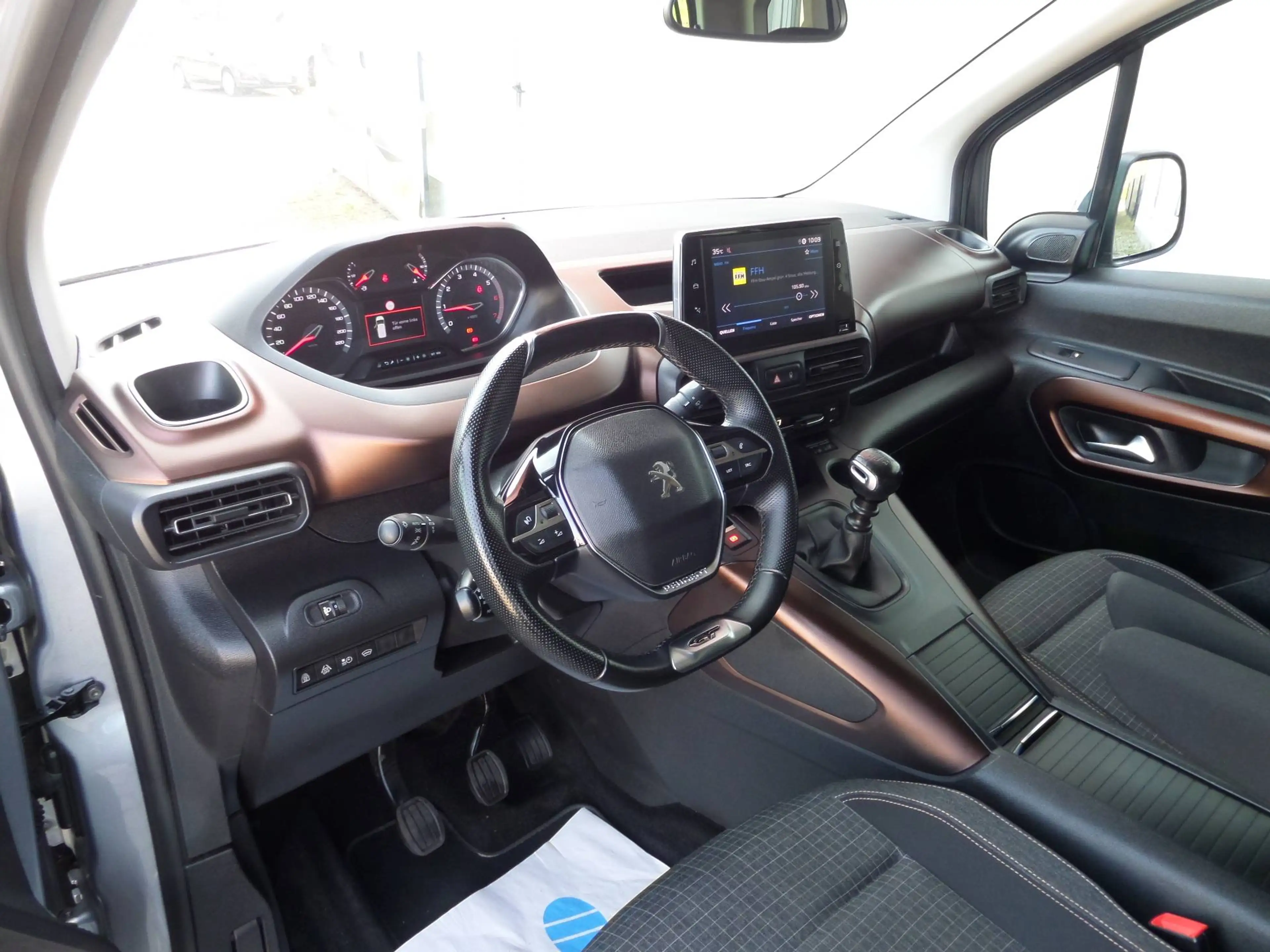Peugeot Rifter GT L2+7-Sitzer+Standhzg+Navi+ACC+Cam+1.5 BlueHDI+1. Hand — photo 13