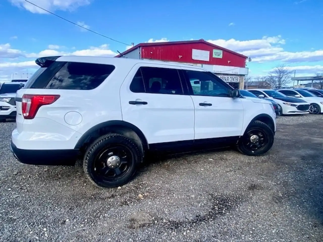 Ford Police Interceptor Utility снимка Ford Police Interceptor Utility