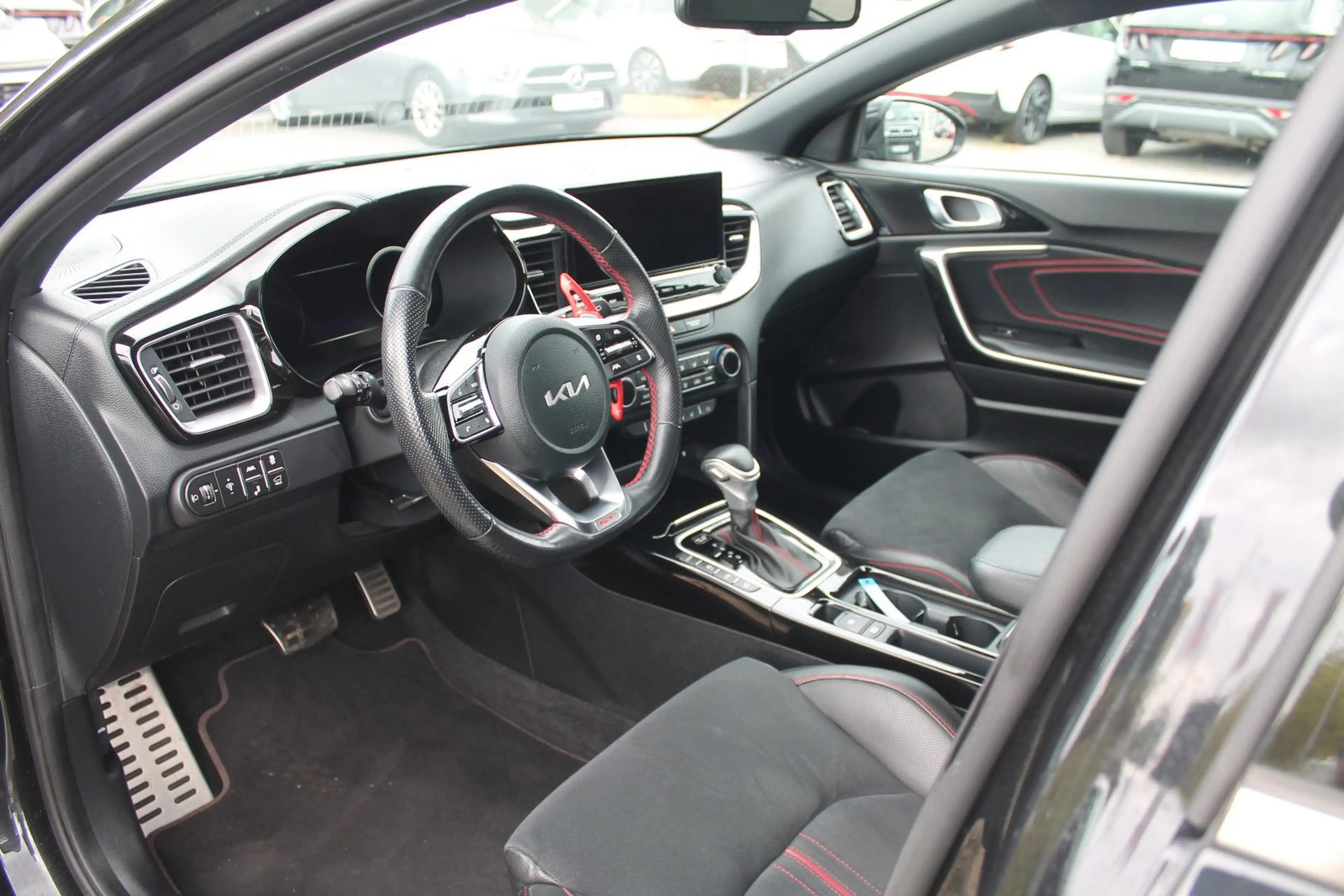 Kia ProCeed / pro_cee'd ProCeed GT, Facelift, el. Sitze, Navi, Bastuck — photo 9