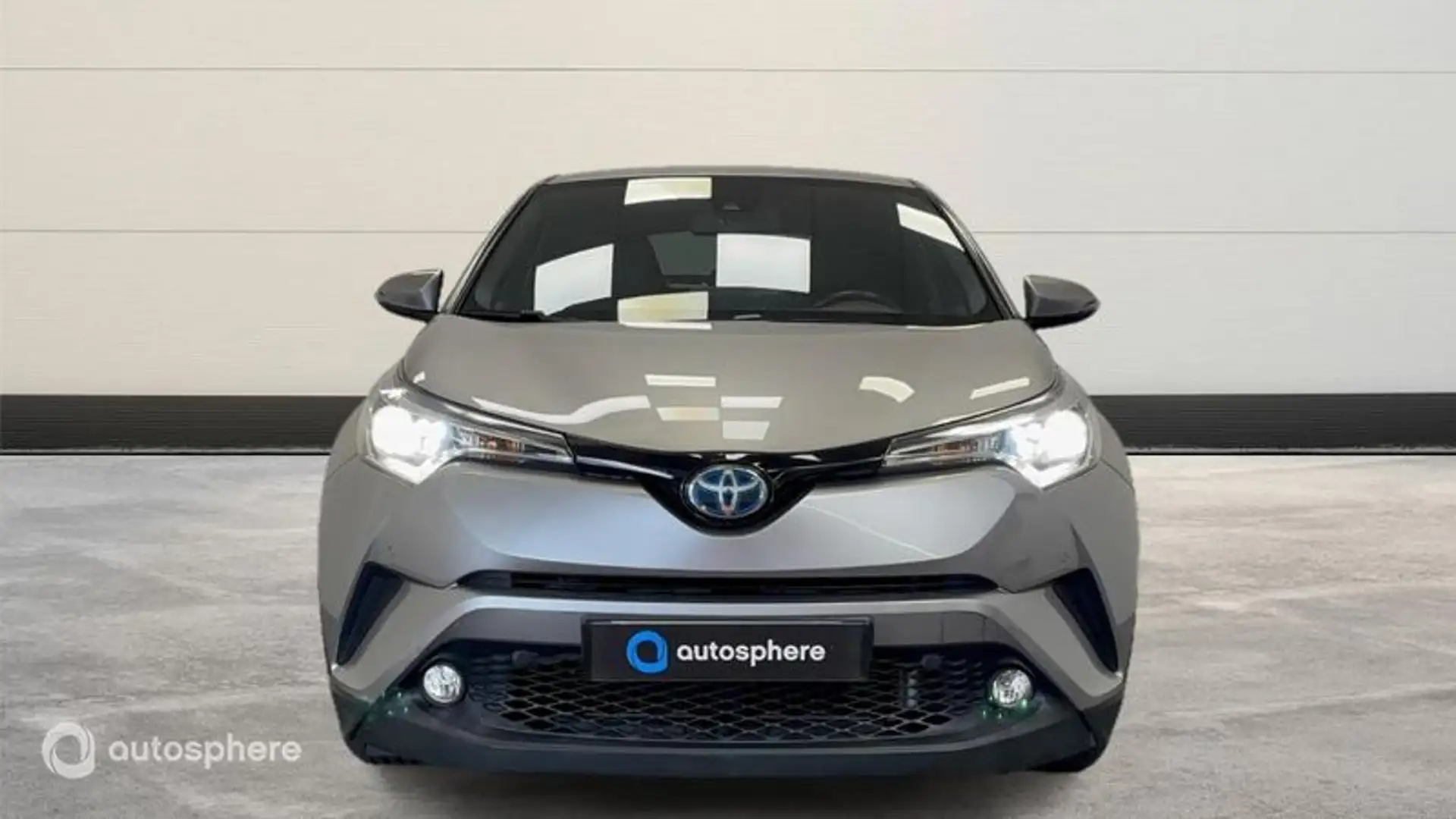 Toyota C-HR 122h Distinctive 2WD E-CVT - 2