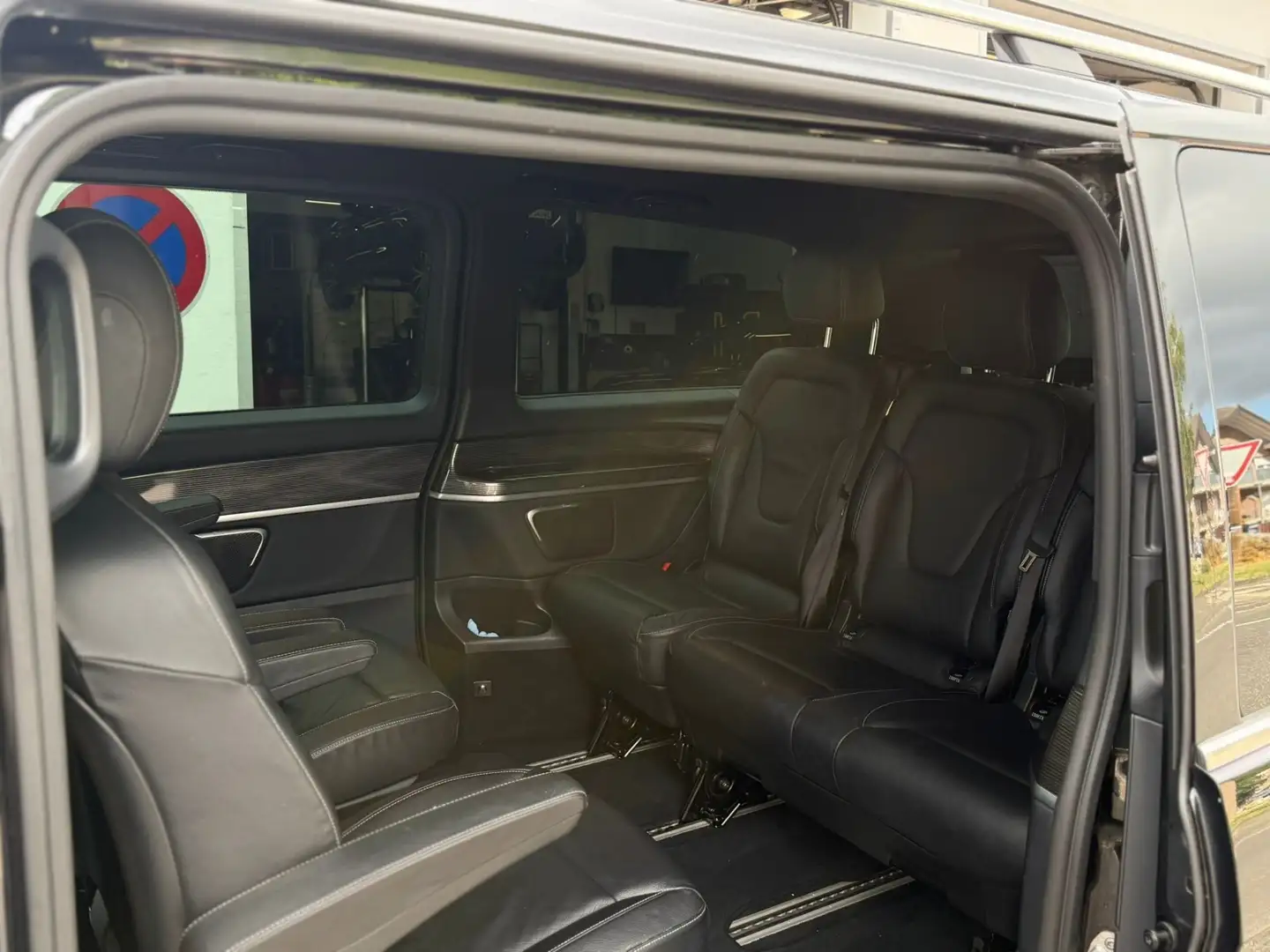 Mercedes-Benz EQV 300 lang Avantgarde Line - 2