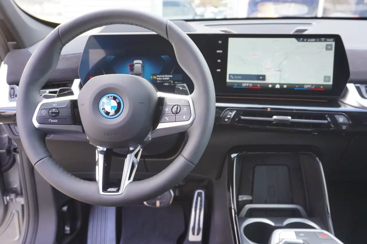 BMW X1 xDrive30e M Sport AHK HeadUp eSitze ACC 360Kamera 7