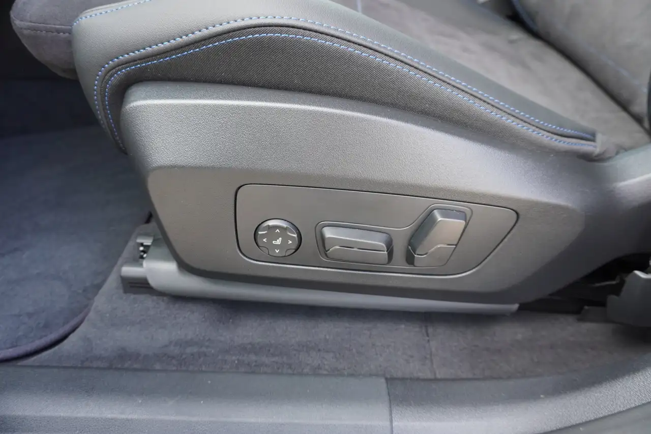 BMW X1 xDrive30e M Sport AHK HeadUp eSitze ACC 360Kamera 14