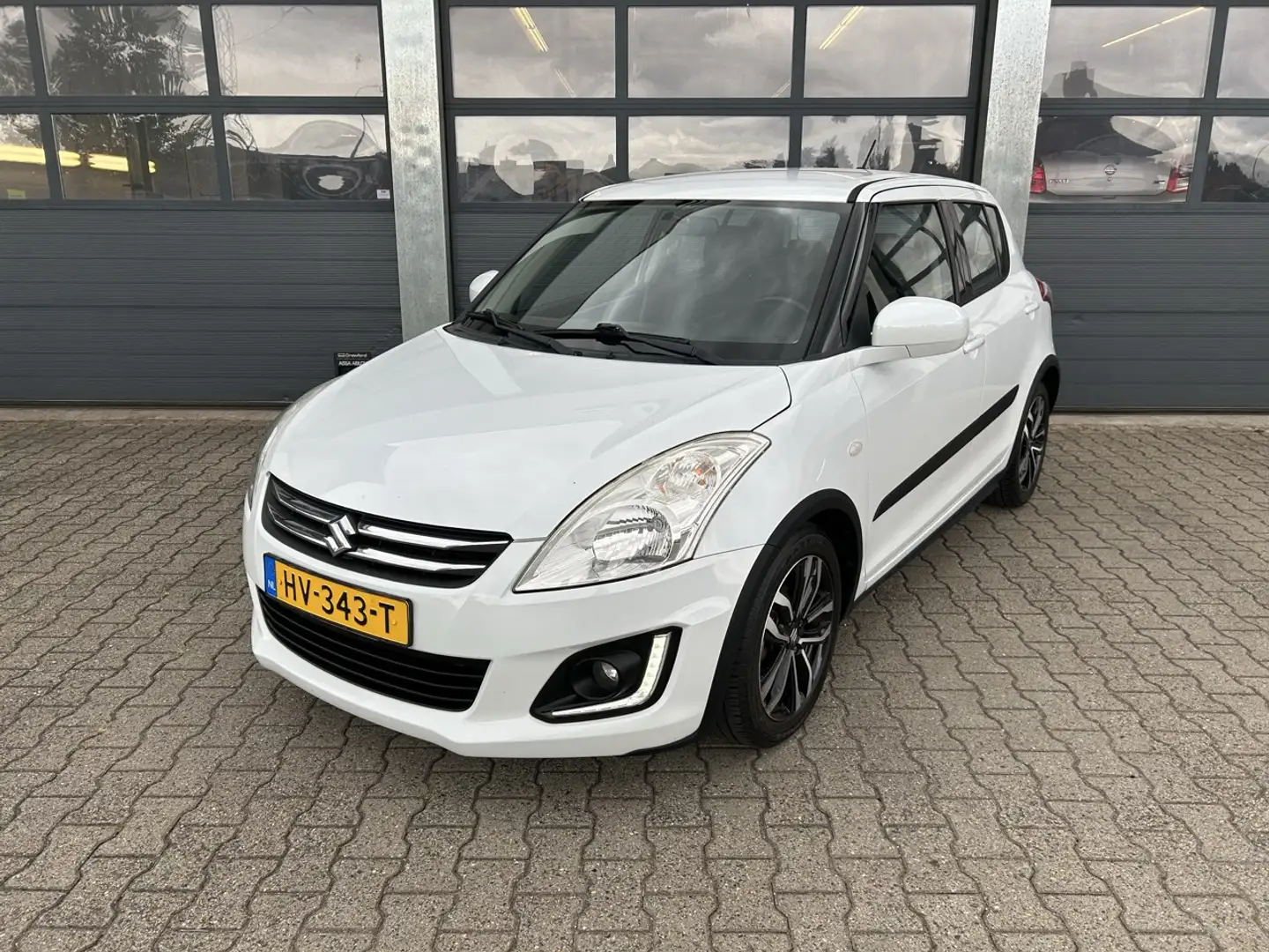 Suzuki Swift 1.2 VVT 90pk 5-drs Style Weiß - 1
