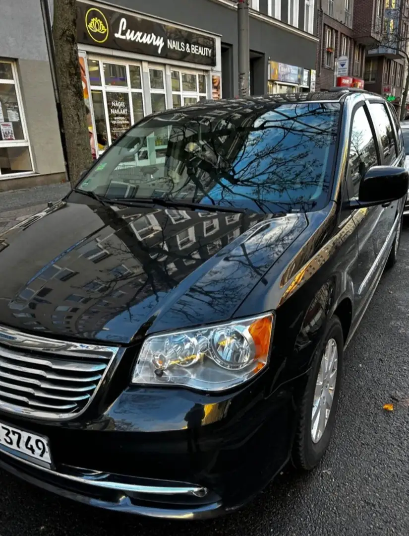 Chrysler Town & Country Schwarz - 2