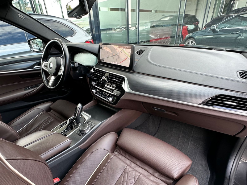 BMW 550 i xDrive M Sport Pro | Massage | Head-Up — photo 14