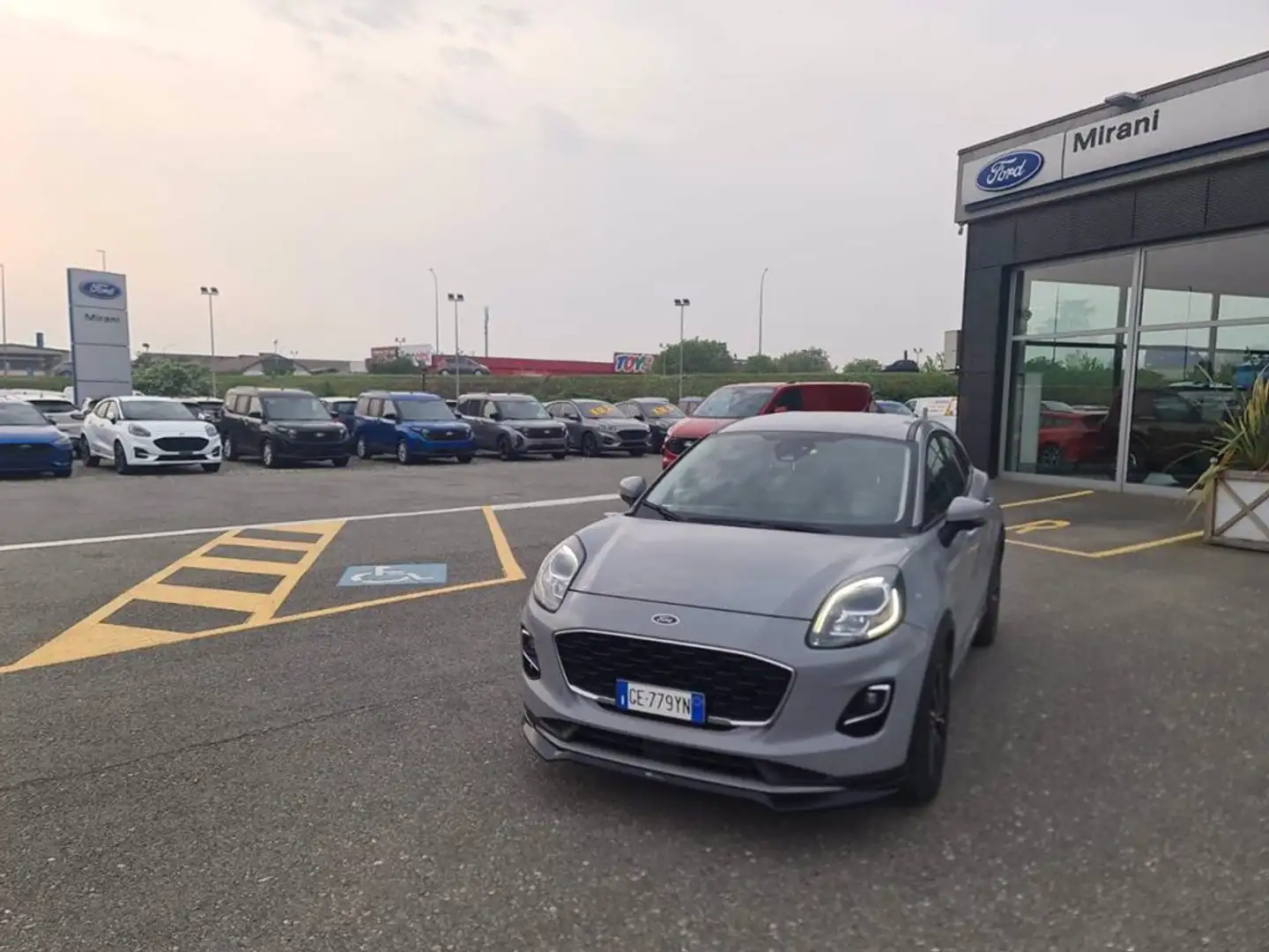 Ford Puma 1.0 EcoBoost Hybrid 125 CV S&S Titanium Gris - 1