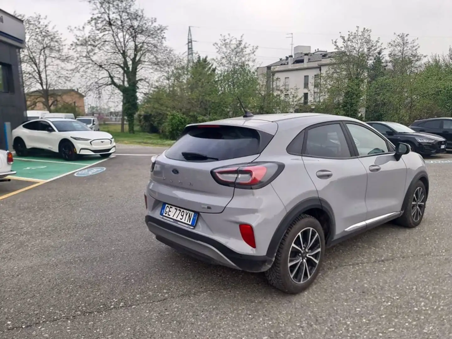 Ford Puma 1.0 EcoBoost Hybrid 125 CV S&S Titanium Gris - 2