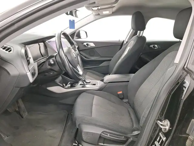 BMW 2 Series view 3