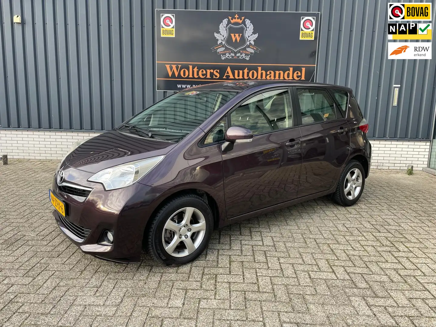 Toyota Verso-S AUTOMAAT 1.3 VVT-i Aspiration Violett - 1