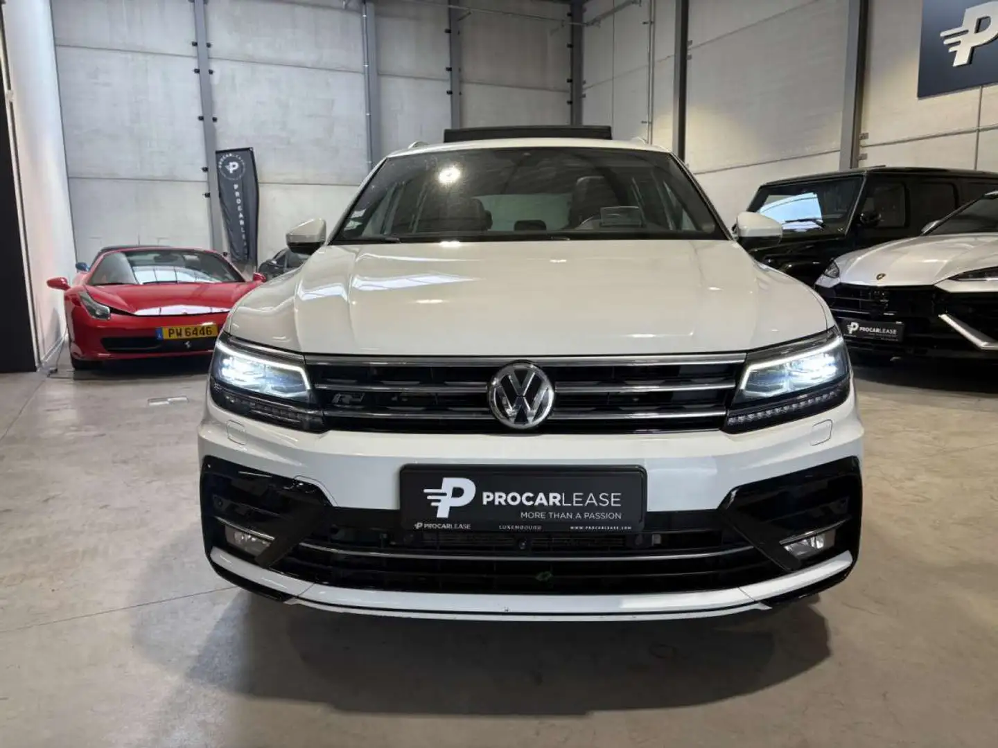 Volkswagen Tiguan 2.0TDI/R-LINE/4 Motion/PANO/HUD/20/AHK/360/Leder Blanc - 2