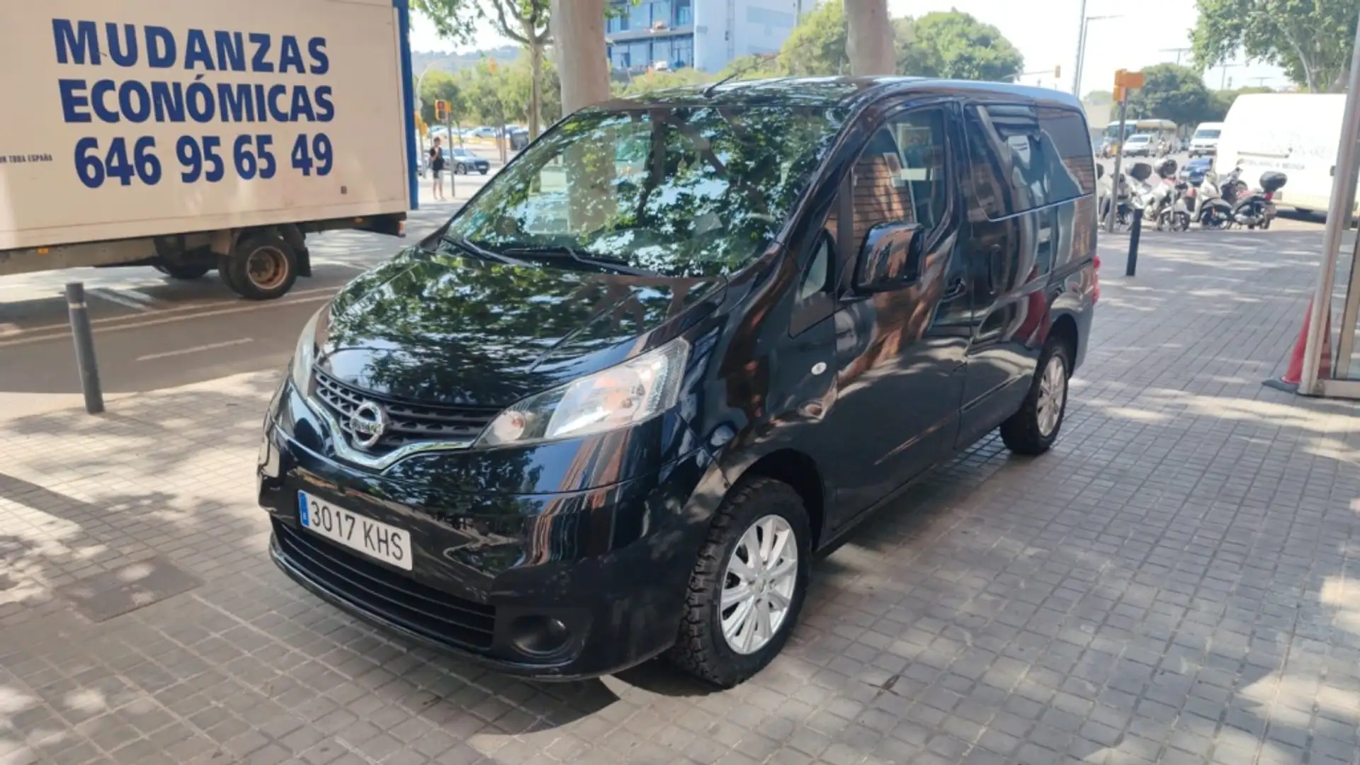 Nissan NV200 Combi 7 1.5dCi A/C Gas Comfort Negro - 1