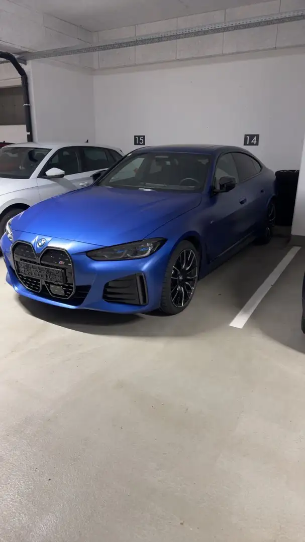 BMW i4 Gran Coupe xDrive M50 M-Sport, Carbon, Sonderfarbe - 1